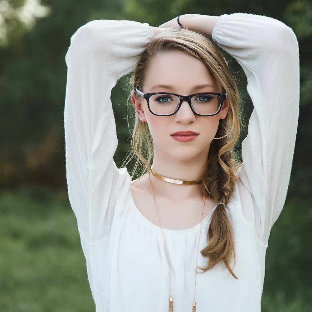 Meet your Posher, Adeline
